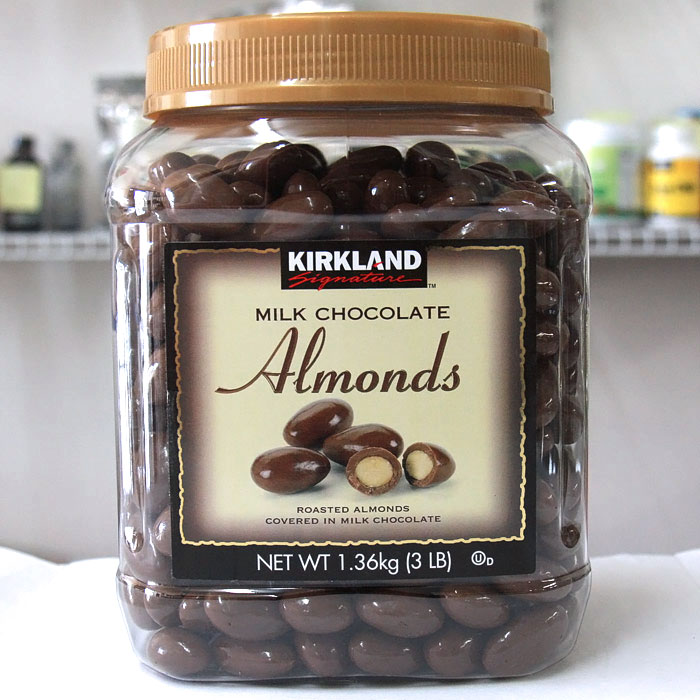 Kirkland Signature Milk Chocolate Almonds, 3 lb (1.36 kg)