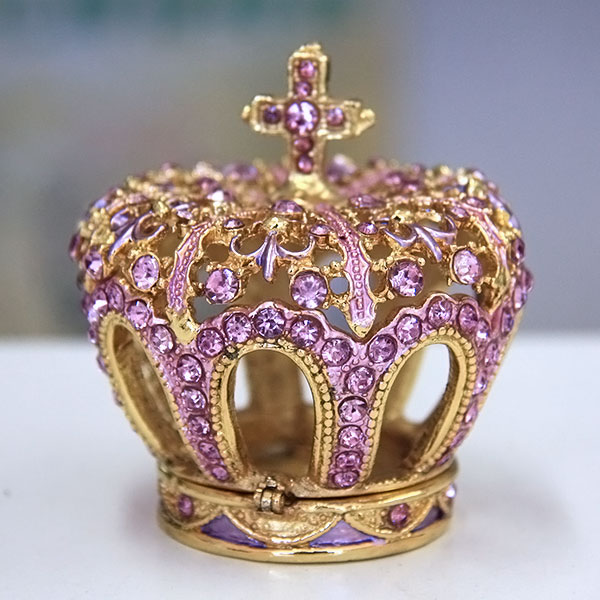 Purple Crown Gilt Jewelry Gift Box with Fine Crystals